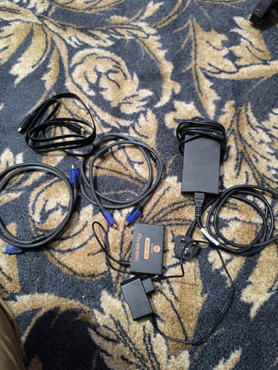 3 HDMI Capbles, HDMI splitter with Adaptor, Dell Laptop charger.