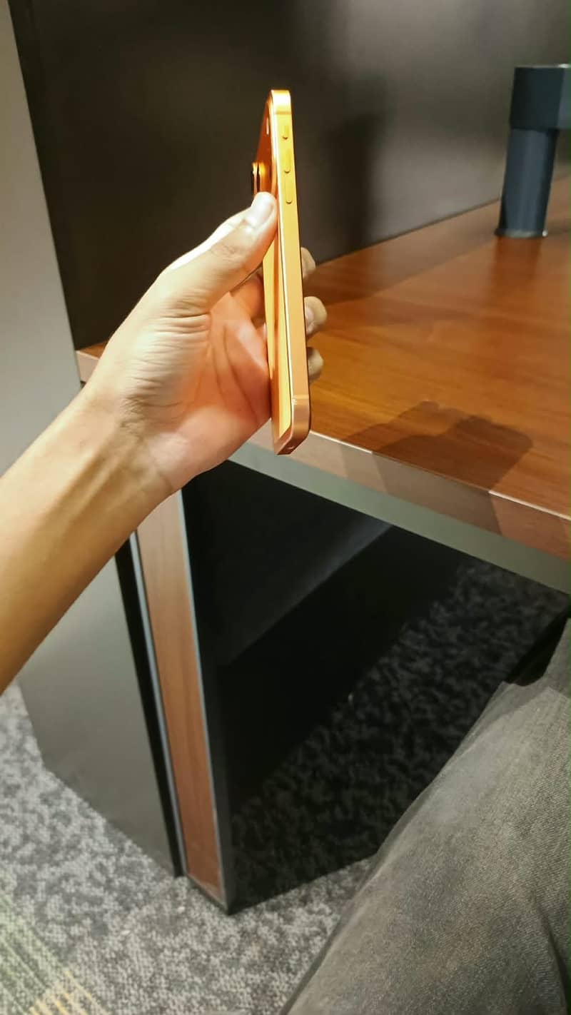 Apple iPhone XR 2