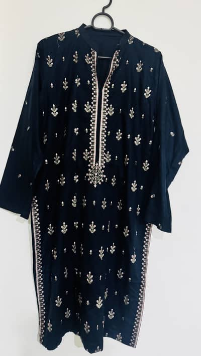 3 piece branded suit in new condition