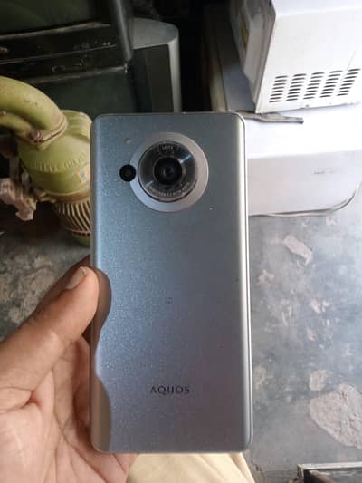 Sharp Aquos Sense7