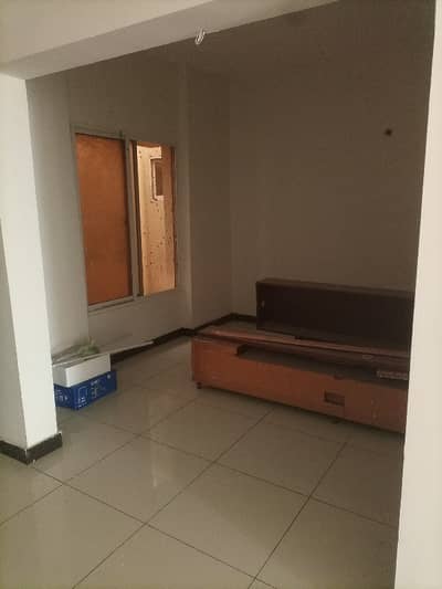 FLAT FOR SALE 3 BED DD