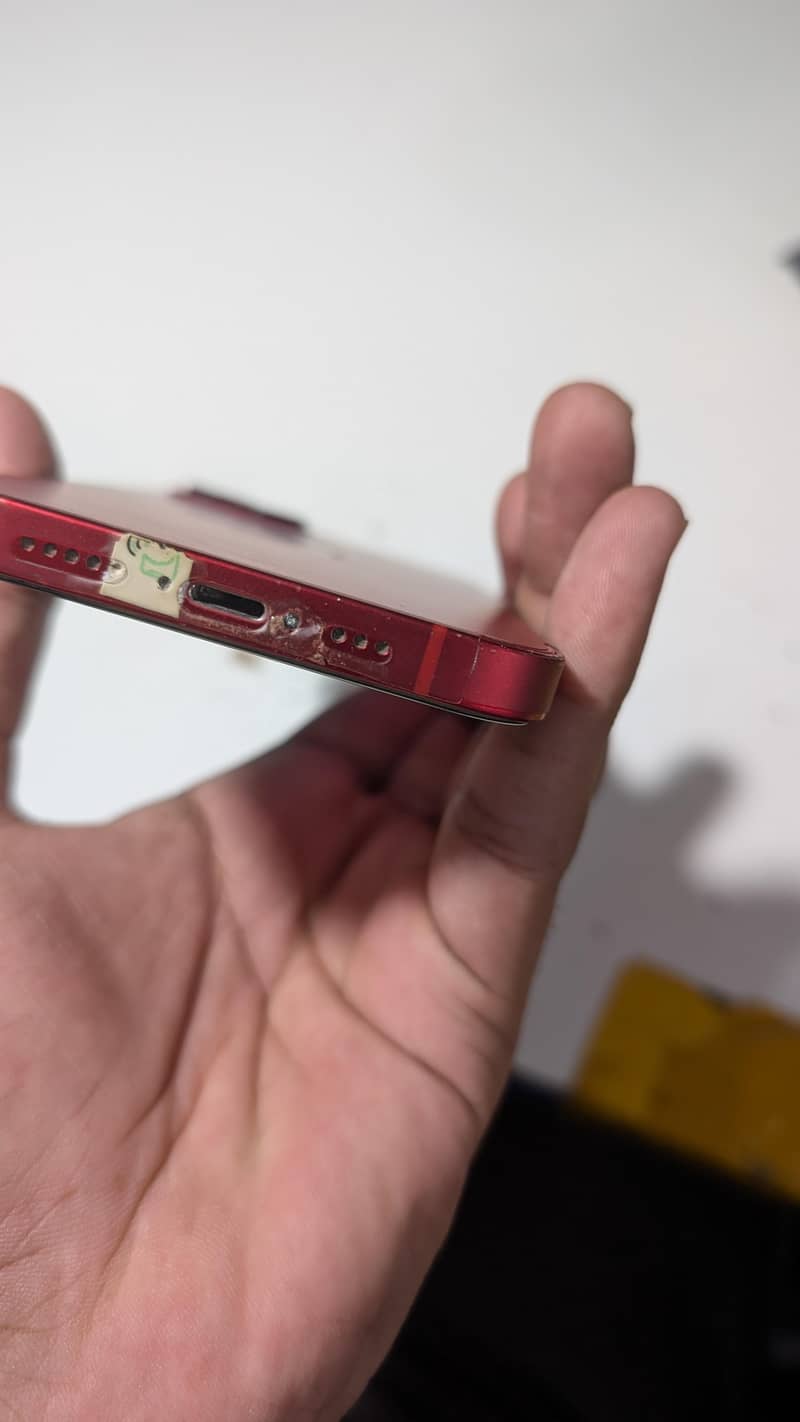Apple iPhone 13 5