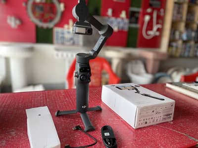 DJI Osmo Mobail 8 Smartphone Gimbal Just Box Open