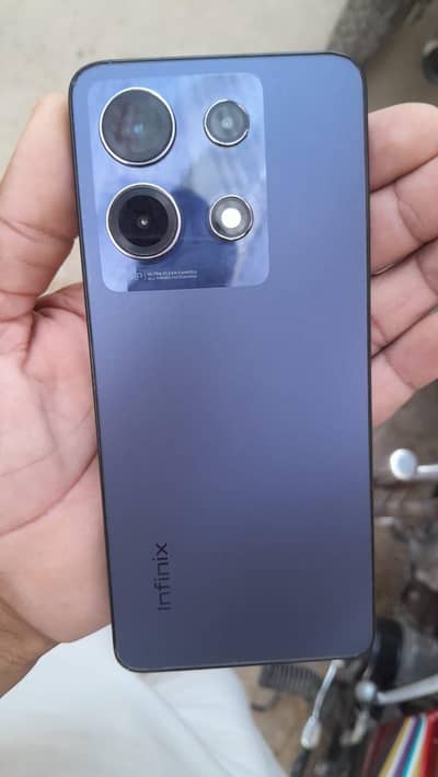 Infinix Note 30