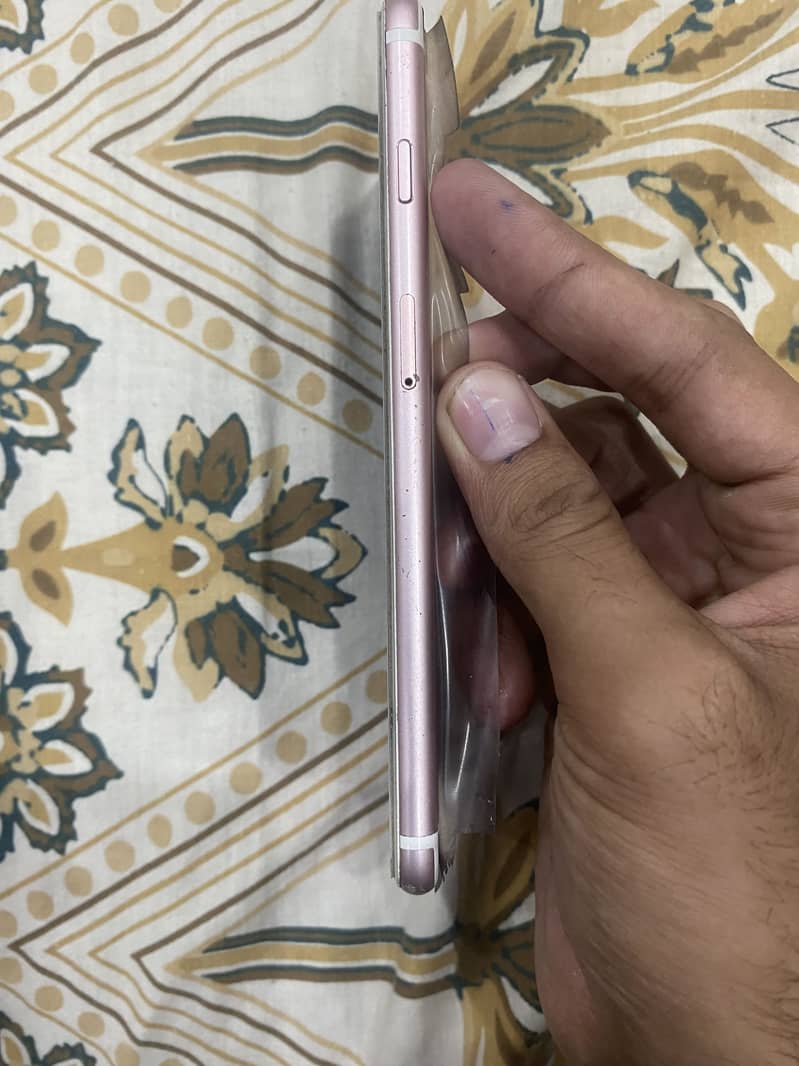 Apple iPhone 6S Plus 0