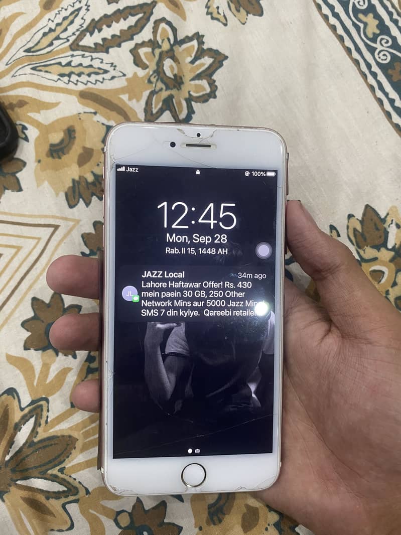 Apple iPhone 6S Plus 2