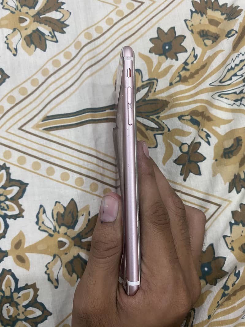 Apple iPhone 6S Plus 5