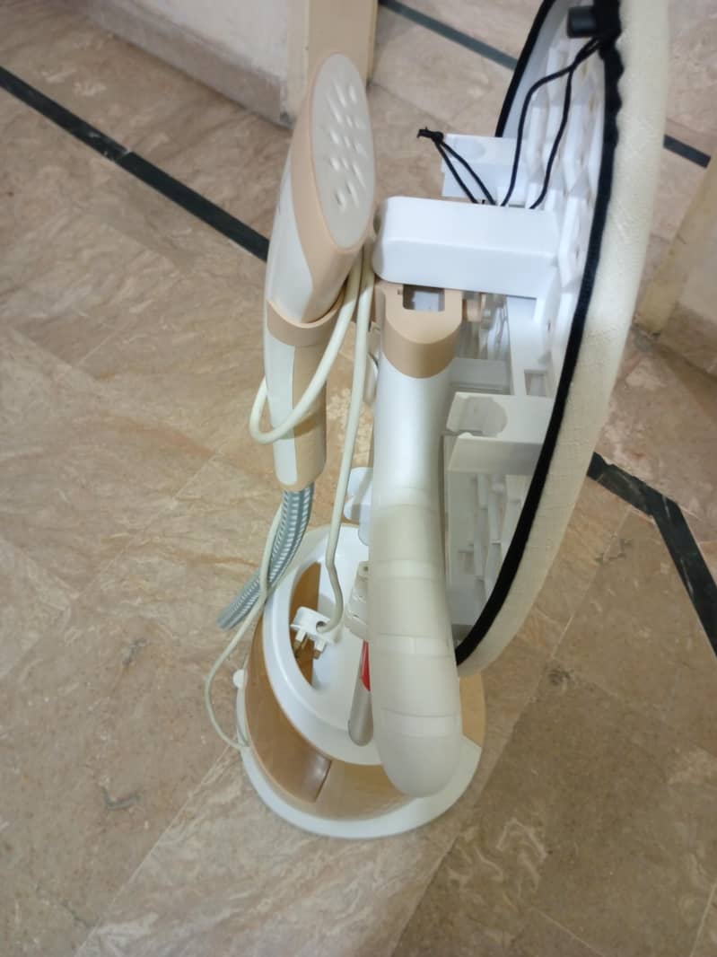 cloth steamer 1