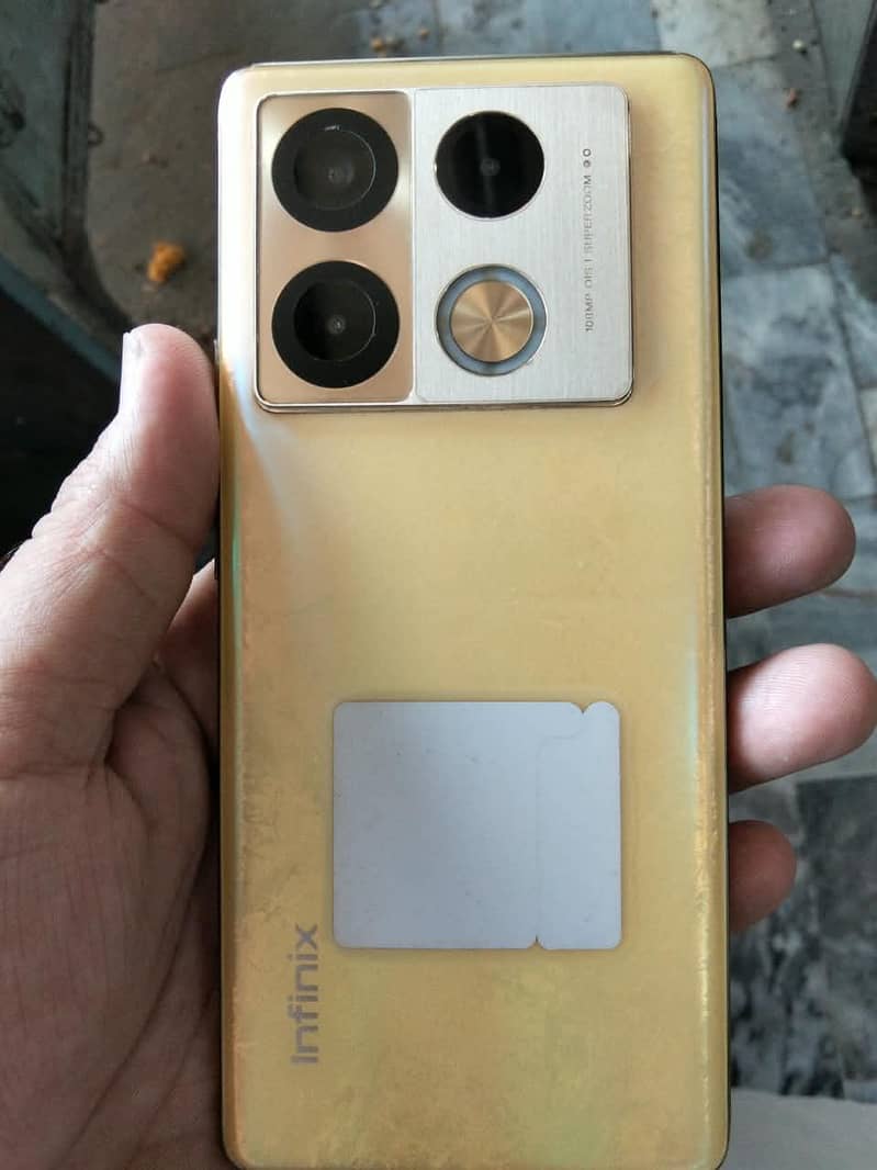 Infinix Note 40 Pro 3