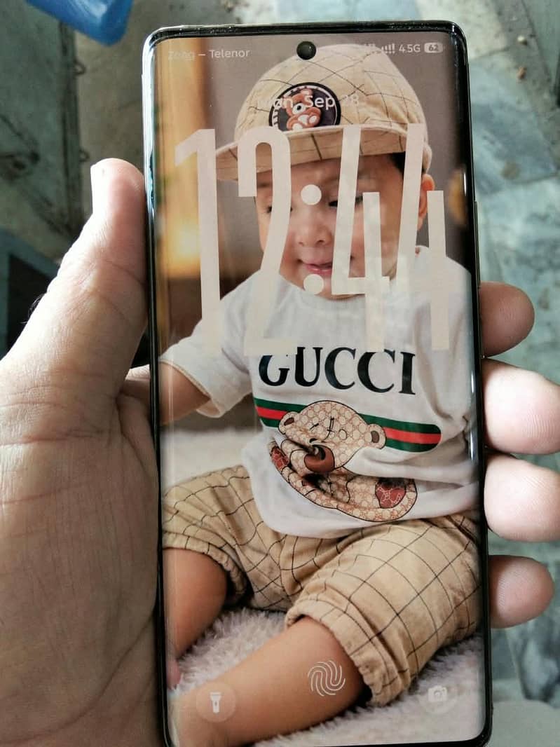 Infinix Note 40 Pro 7