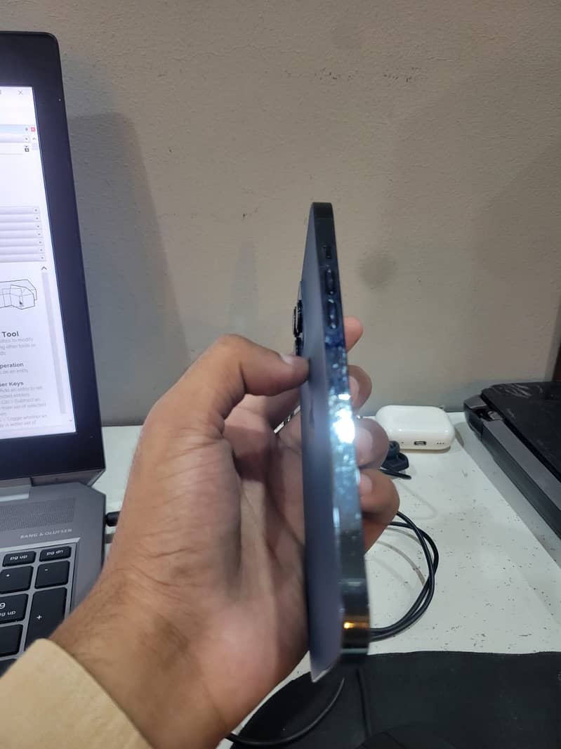 Apple iPhone 12 Pro Max 3
