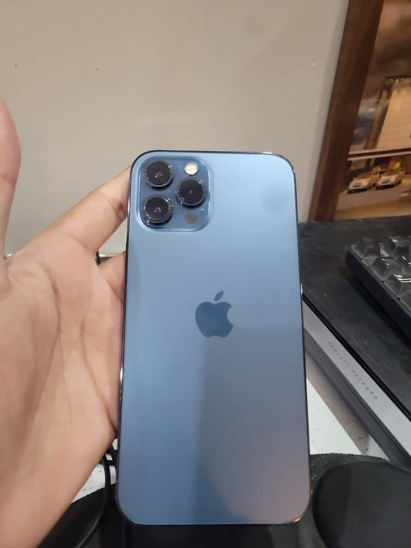 Apple iPhone 12 Pro Max 4