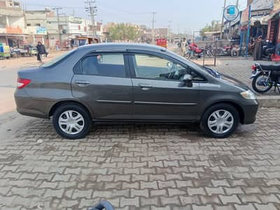 Honda City IDSI 2005 - Urgent Sell