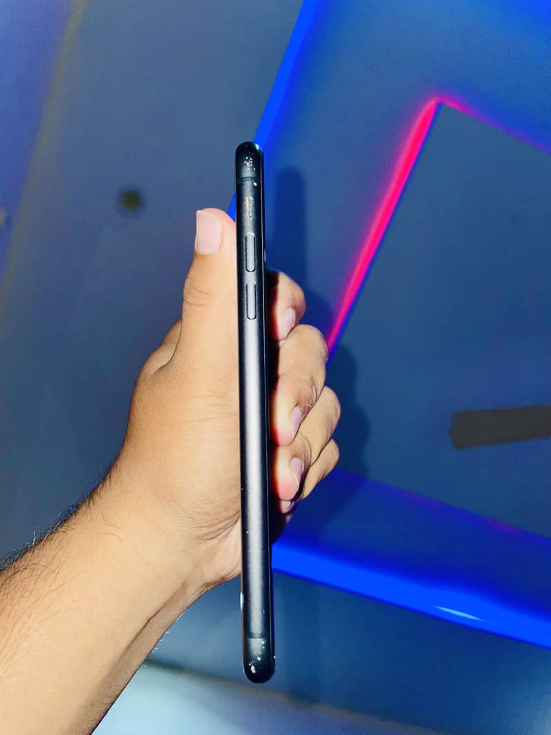 Apple iPhone 11 2