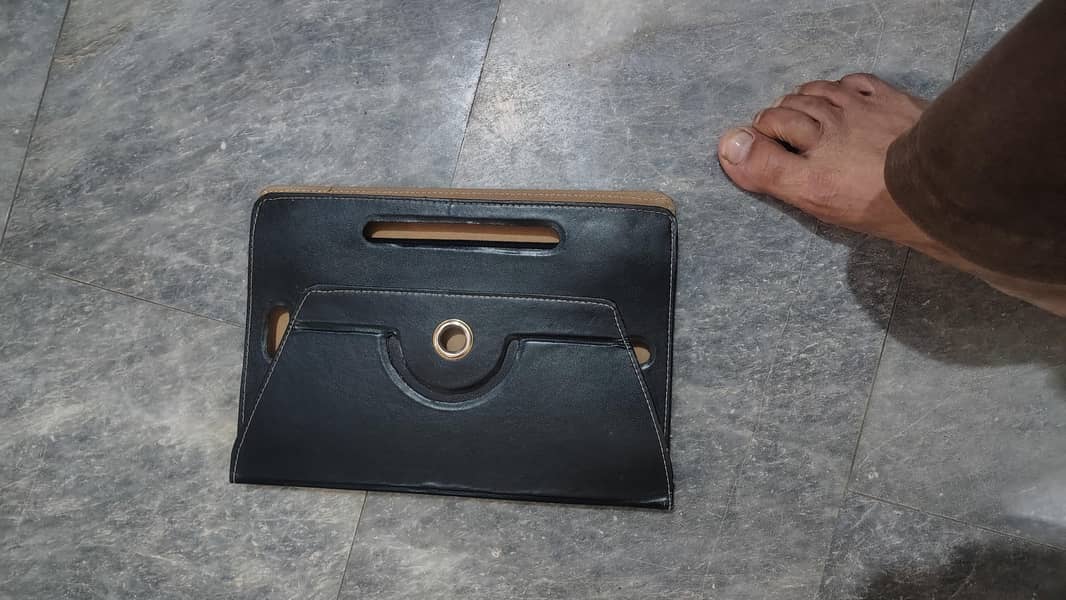 TABLET 4