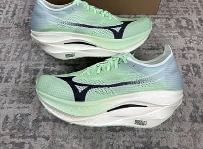 Mizuno Wave Rebellion Pro 3 carbon plated Shoes