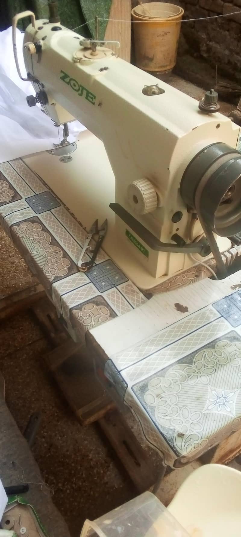 Zoje Sewing machine 2