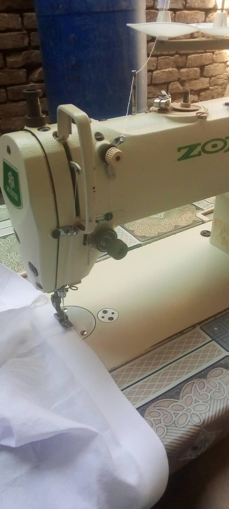 Zoje Sewing machine 4