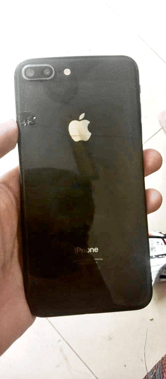 Apple iPhone 8 Plus 2