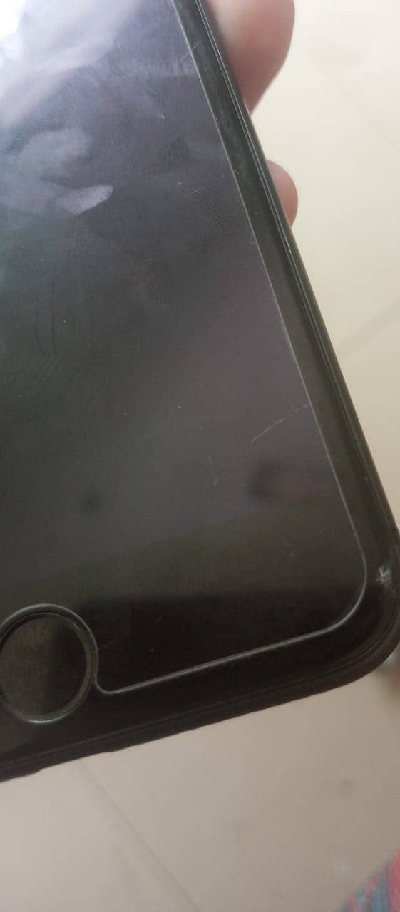 Apple iPhone 8 Plus 3