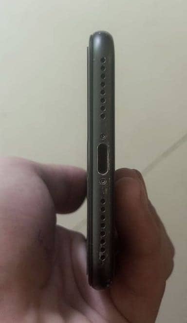 Apple iPhone 8 Plus 5
