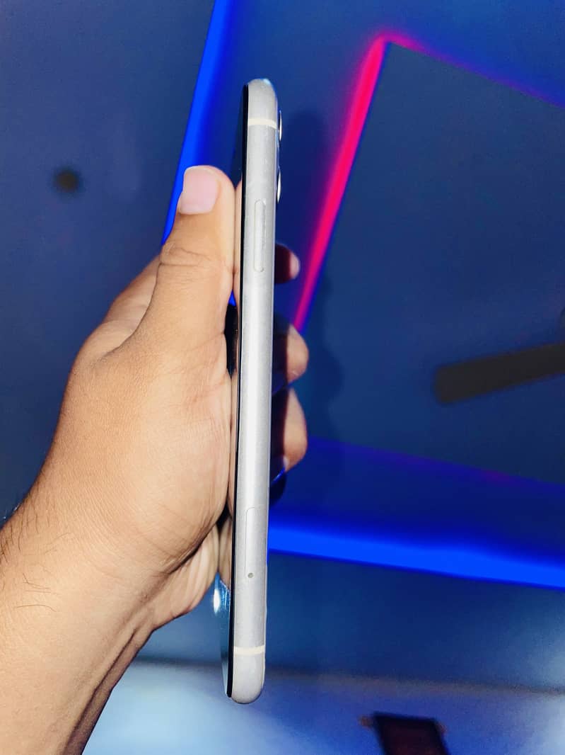 Apple iPhone 11 2