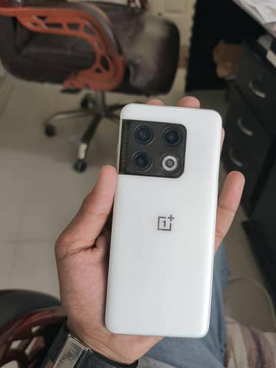 OnePlus 10 Pro