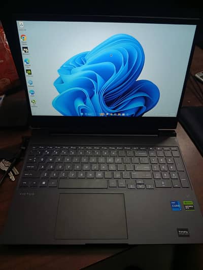 HP victus 15
