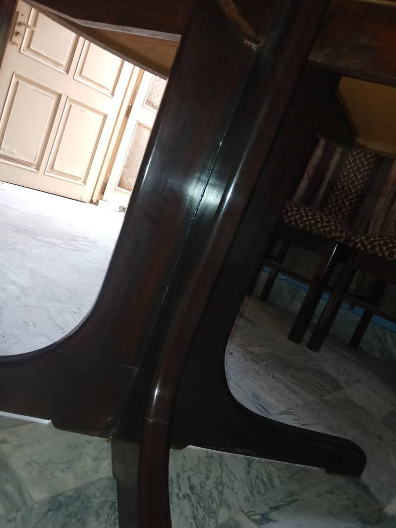 Dining table 4