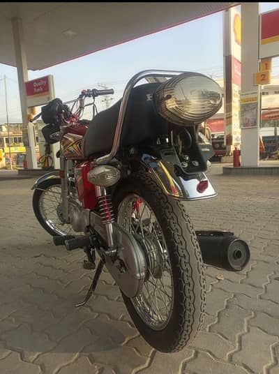 Honda 125 /2024 bata 25