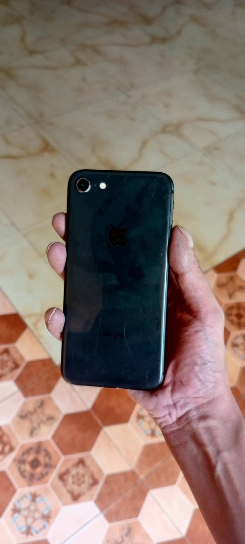 Apple iPhone 8 3
