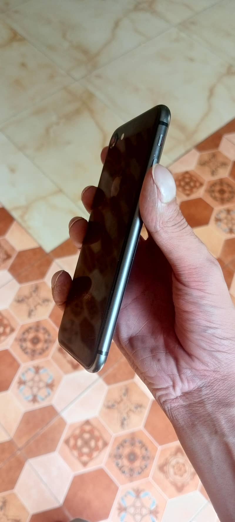 Apple iPhone 8 6