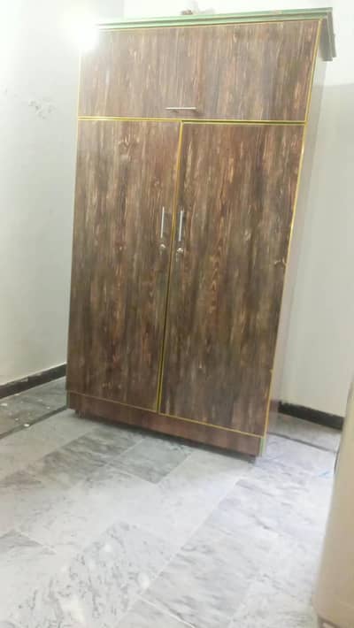 wardrobe full size