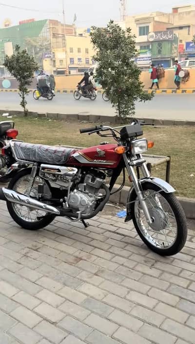 Honda 125 self start 2026 For sell 6000km use only