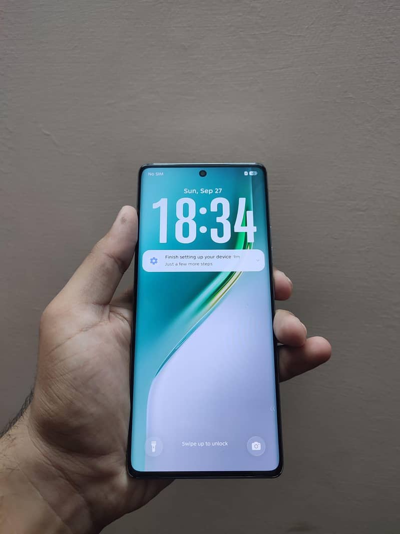 Tecno CAMON 40 Pro 1