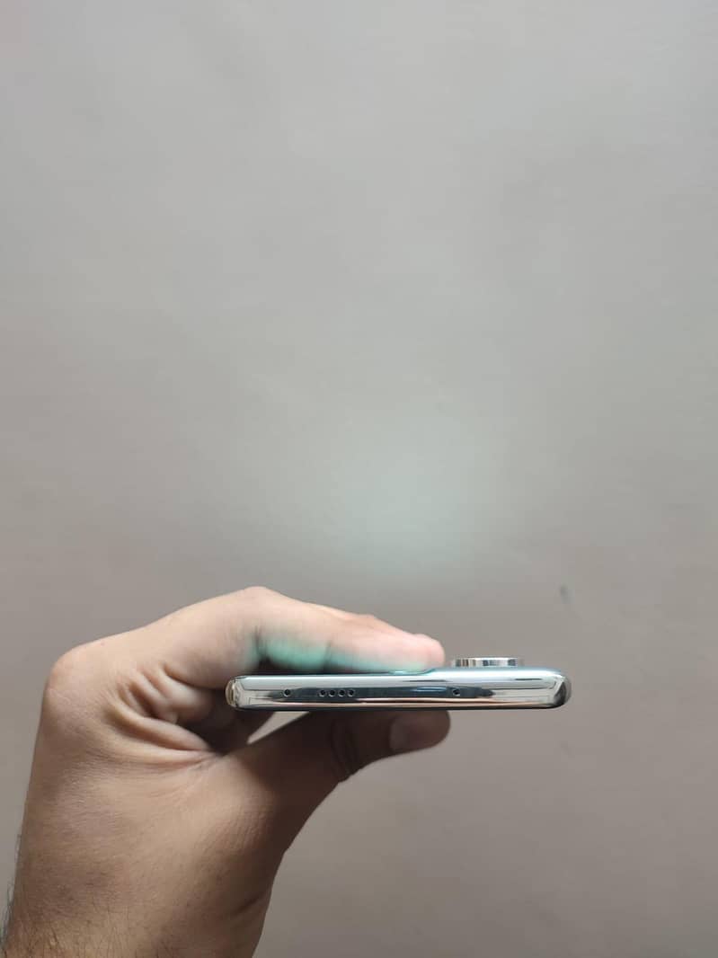 Tecno CAMON 40 Pro 6