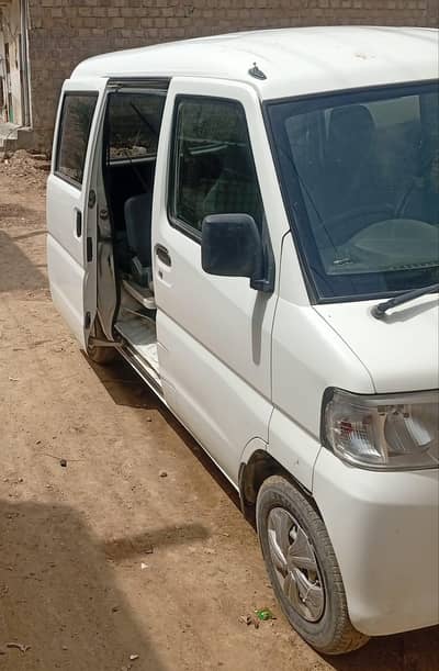 Nissan Clipper 2012