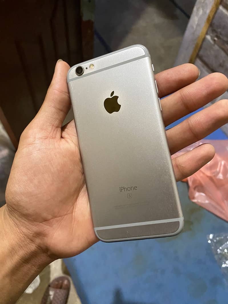 Apple iPhone 6S 2