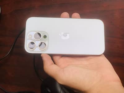Apple iPhone 16 Pro