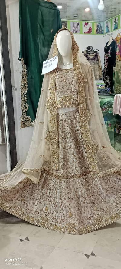 New Arrival  4 pcs bridal set  lehngha , choli , dupatta , potli bag