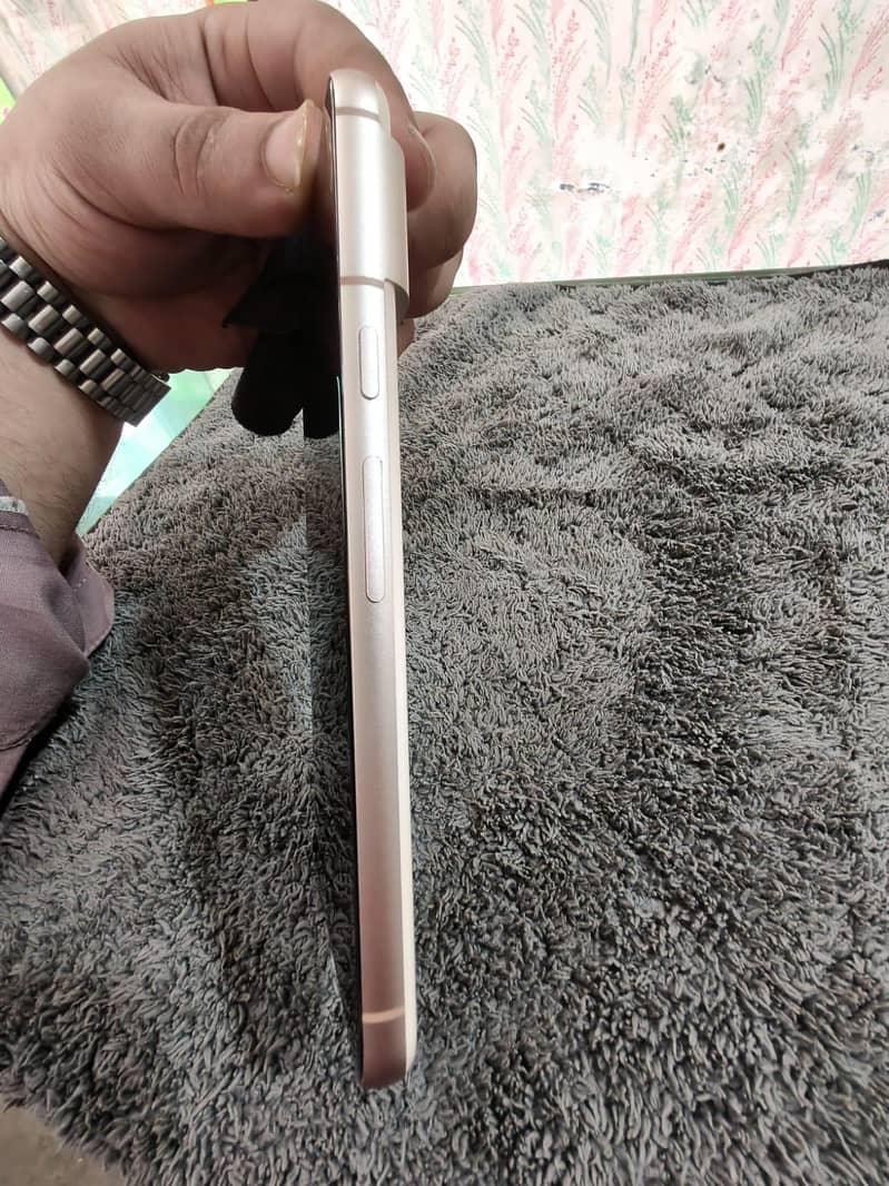 Google Pixel 8 2