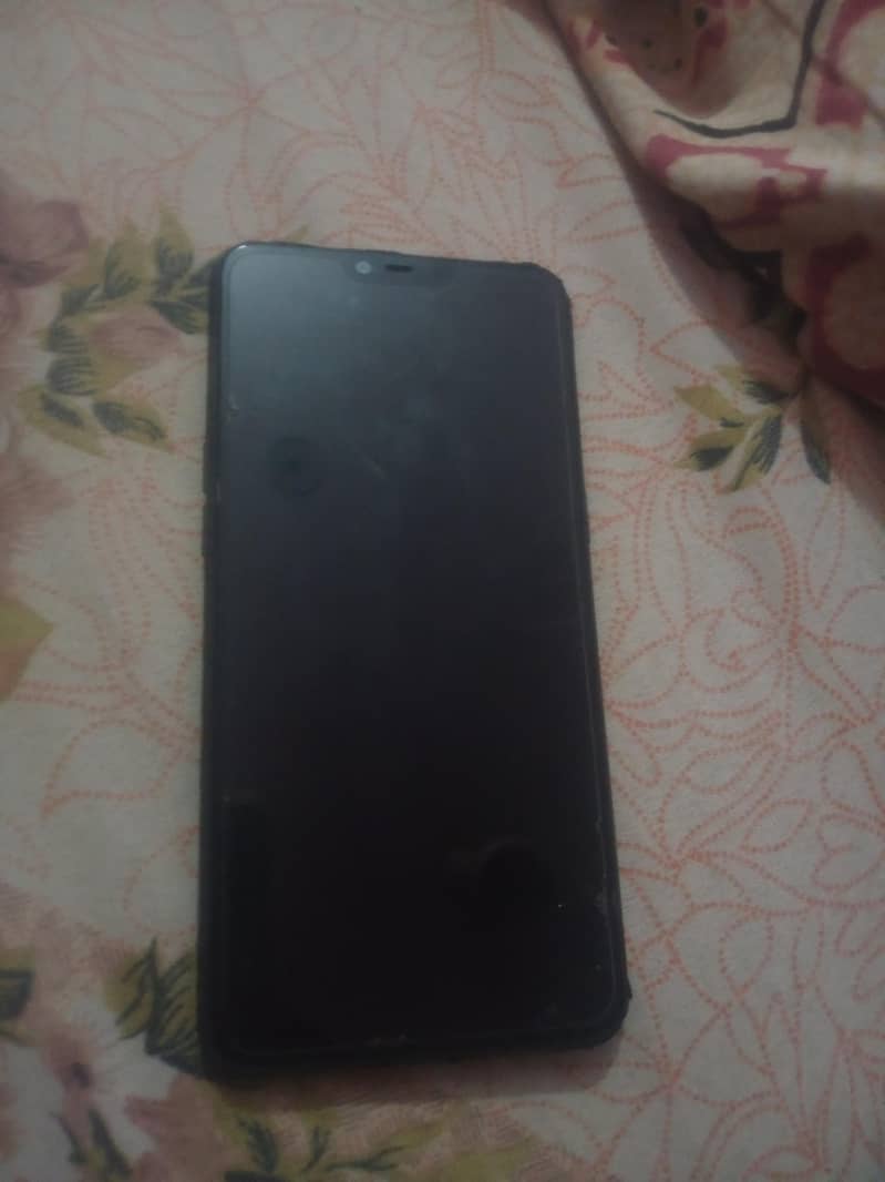 OPPO A3s 4
