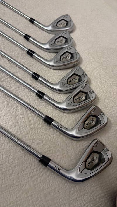 Titliest Irons 4-PW (AP3-718)
