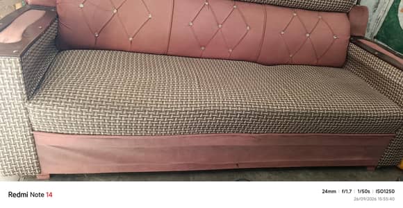5 seater sofa set with cushions