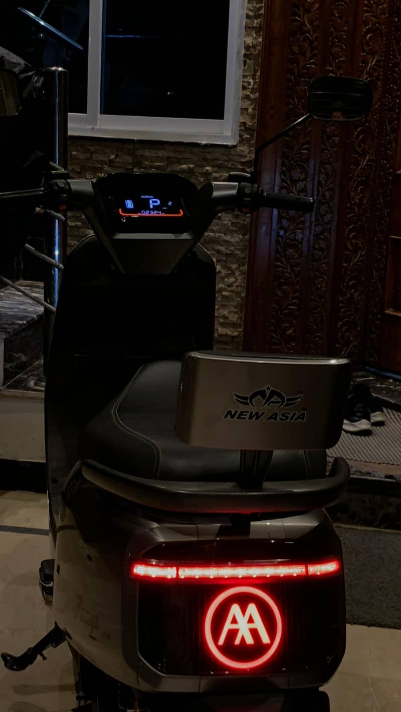 Aima A700 1