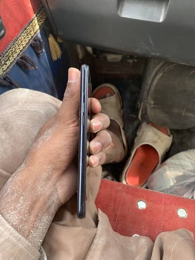 Apple iPhone XR and oppo a5s