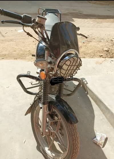Suzuki GS 150 SE 2021