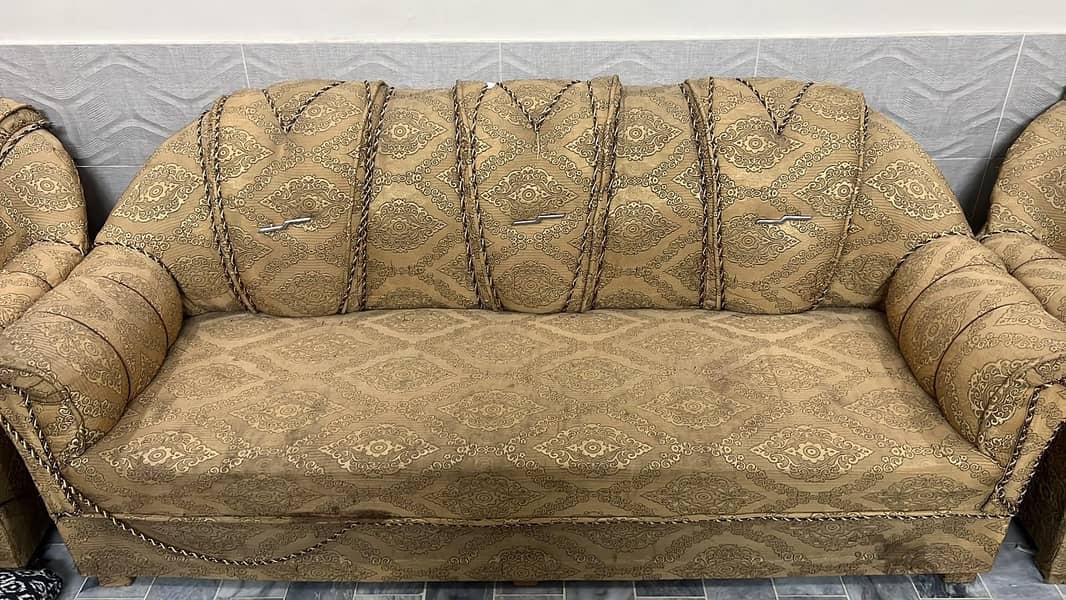 QUEEN SOFA SET 0