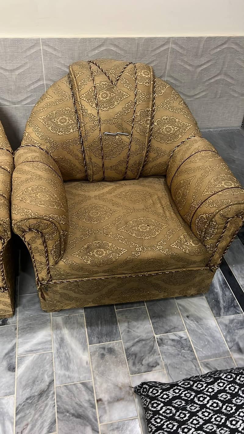 QUEEN SOFA SET 1