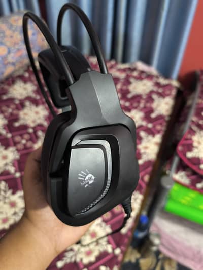 Bloody G575 Gaming headphones with detachable Mic, RGB headphones.